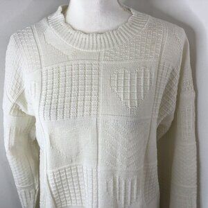 Vintage Woman’s Pullover Ivory Sweater No Tag Measures Size XL Hearts Scalloped